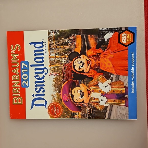 3 Disneyland Guides Collectible no markings 2009 2012 2017 Companion guide - Picture 9 of 14